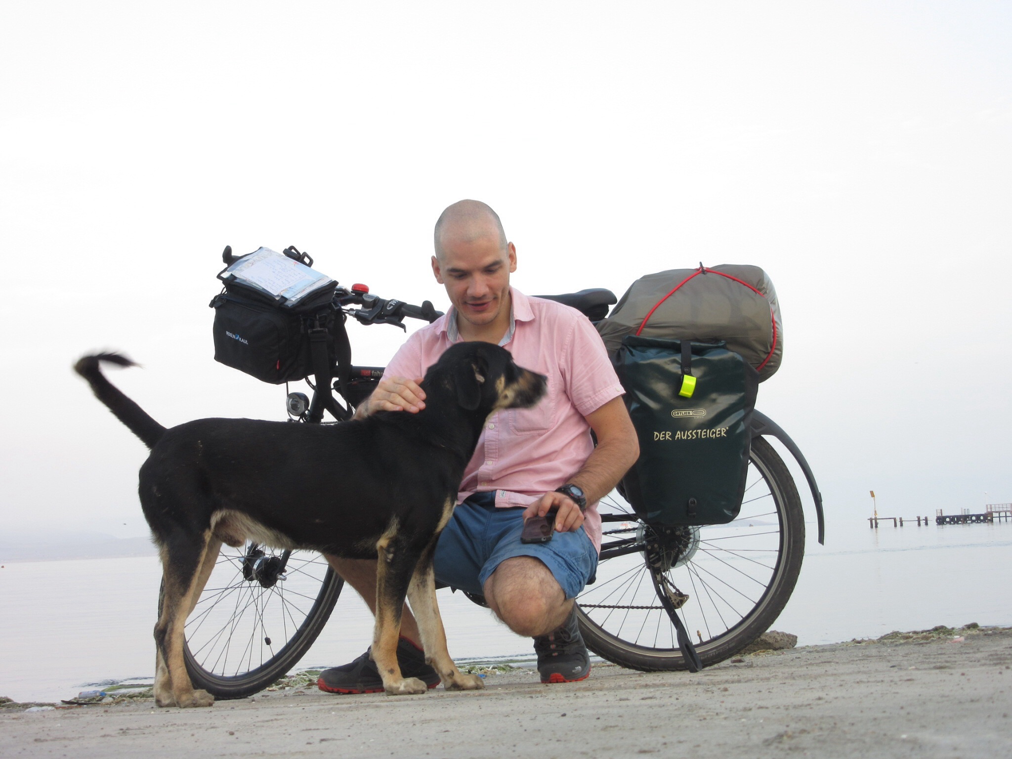 Pacific to Atlantic by bicycle. Day 1: Pisco to Ica via Paracas (12.03, 77 km)